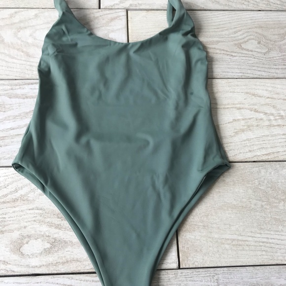 Disruptive Youth One Piece - Picture 4 of 7